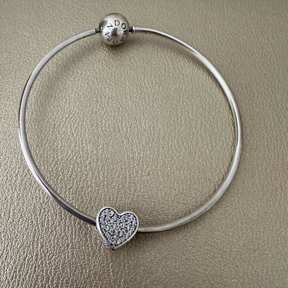 PANDORA Essence bangle bracelet with Heart Love Charm